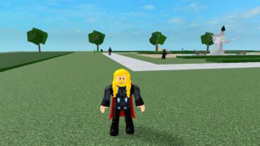 Multverse Battlegrounds Thor Standing Ready